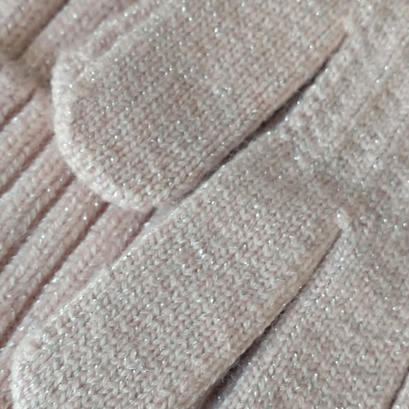 Betsey johnson hat and gloves set - Picture 3 of 3